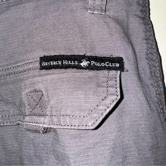 Men’s Y2K Beverly Hills Polo Club Brand  Grey Colour Cargo Style Shorts Size 32 - Picture 9 of 11